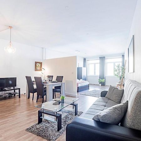 Amazing Apartment In Downtown Porto By Lovelystay Exterior foto